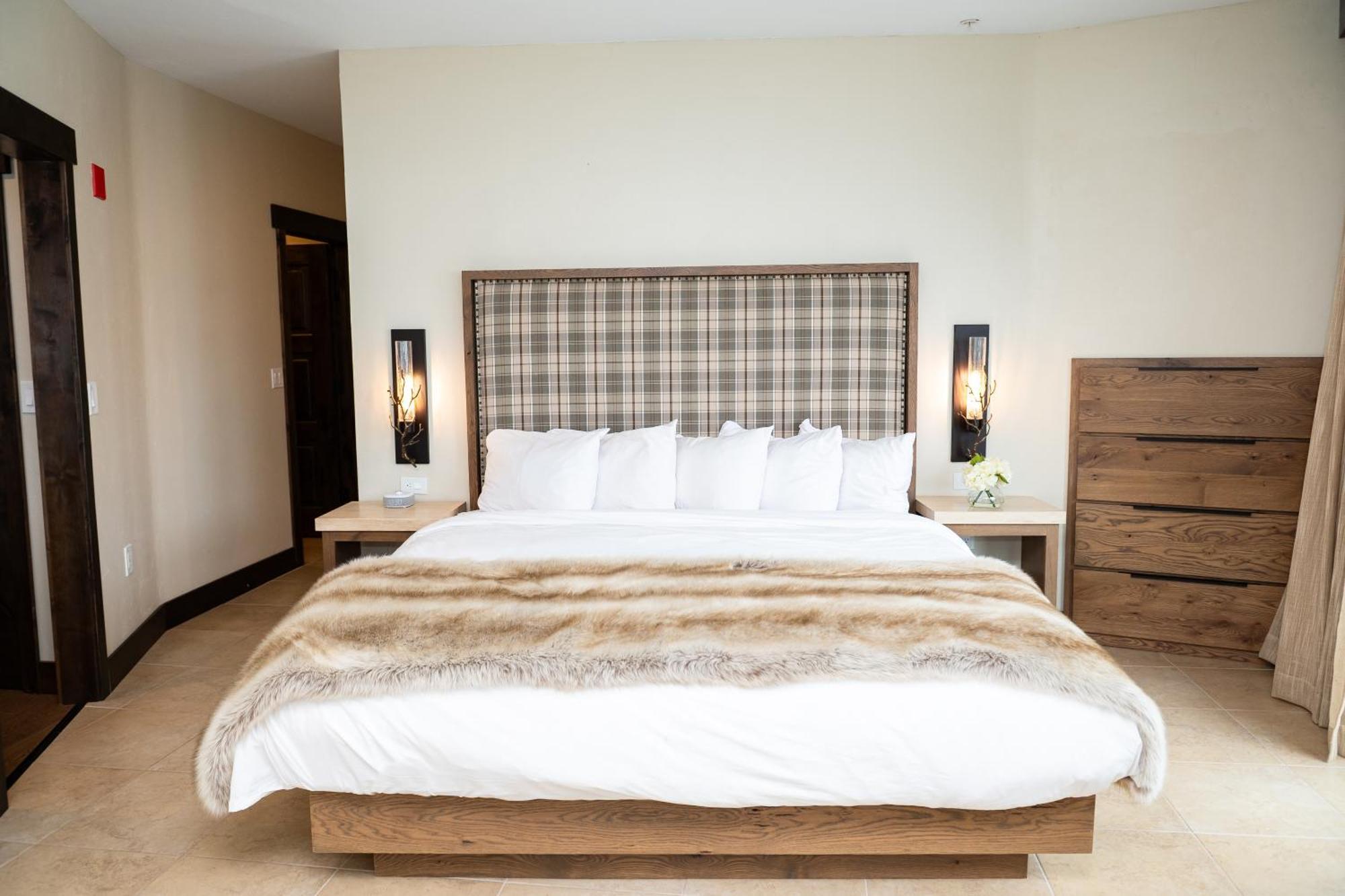 The Hotel 4*