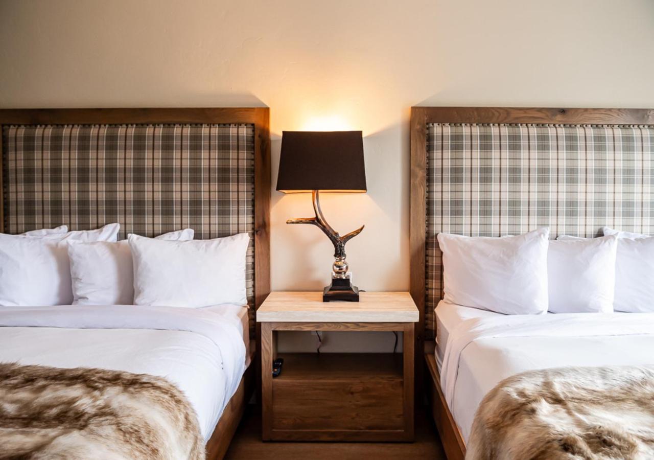 Hotel The 4*