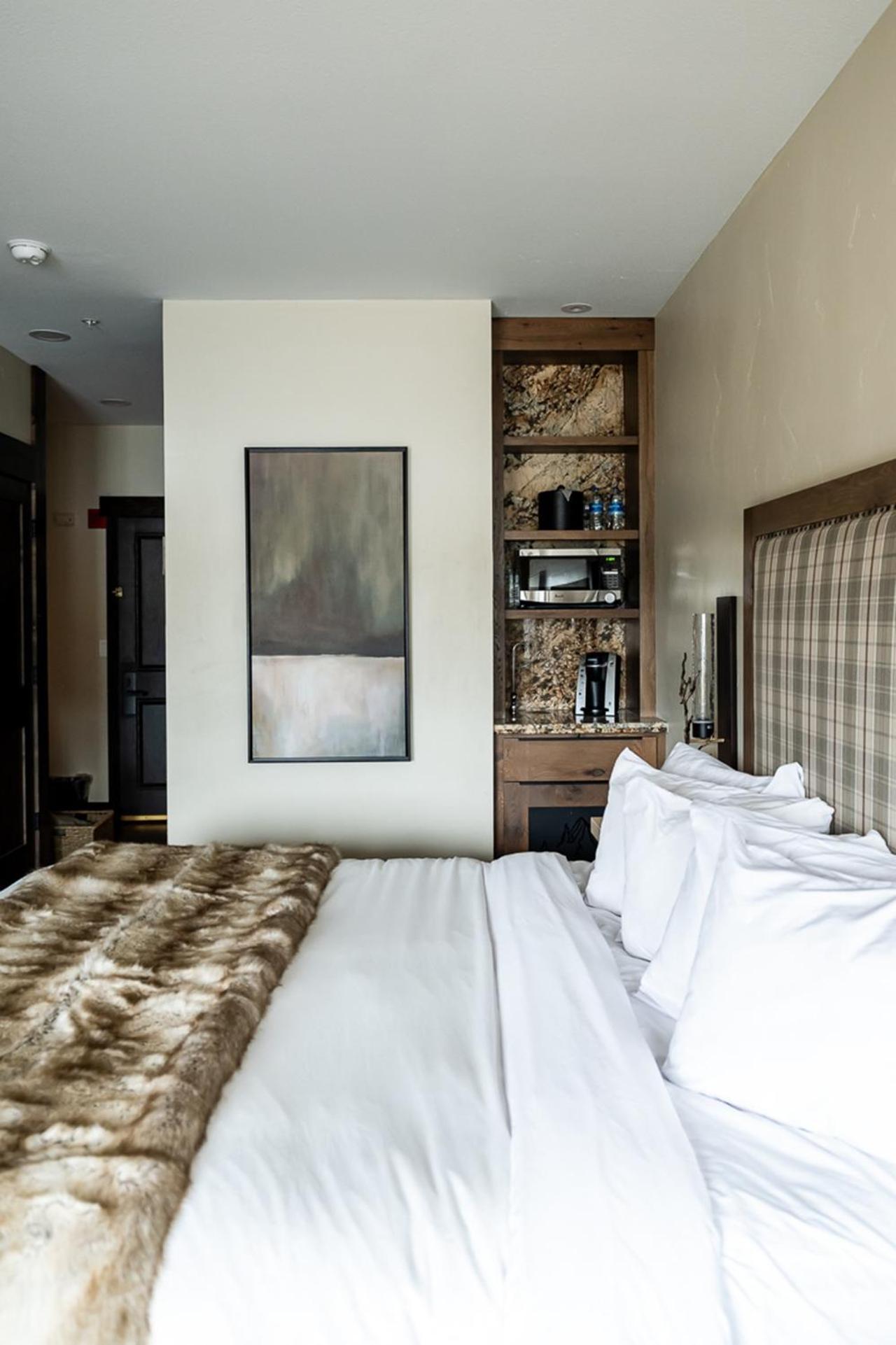 Hotel The 4*