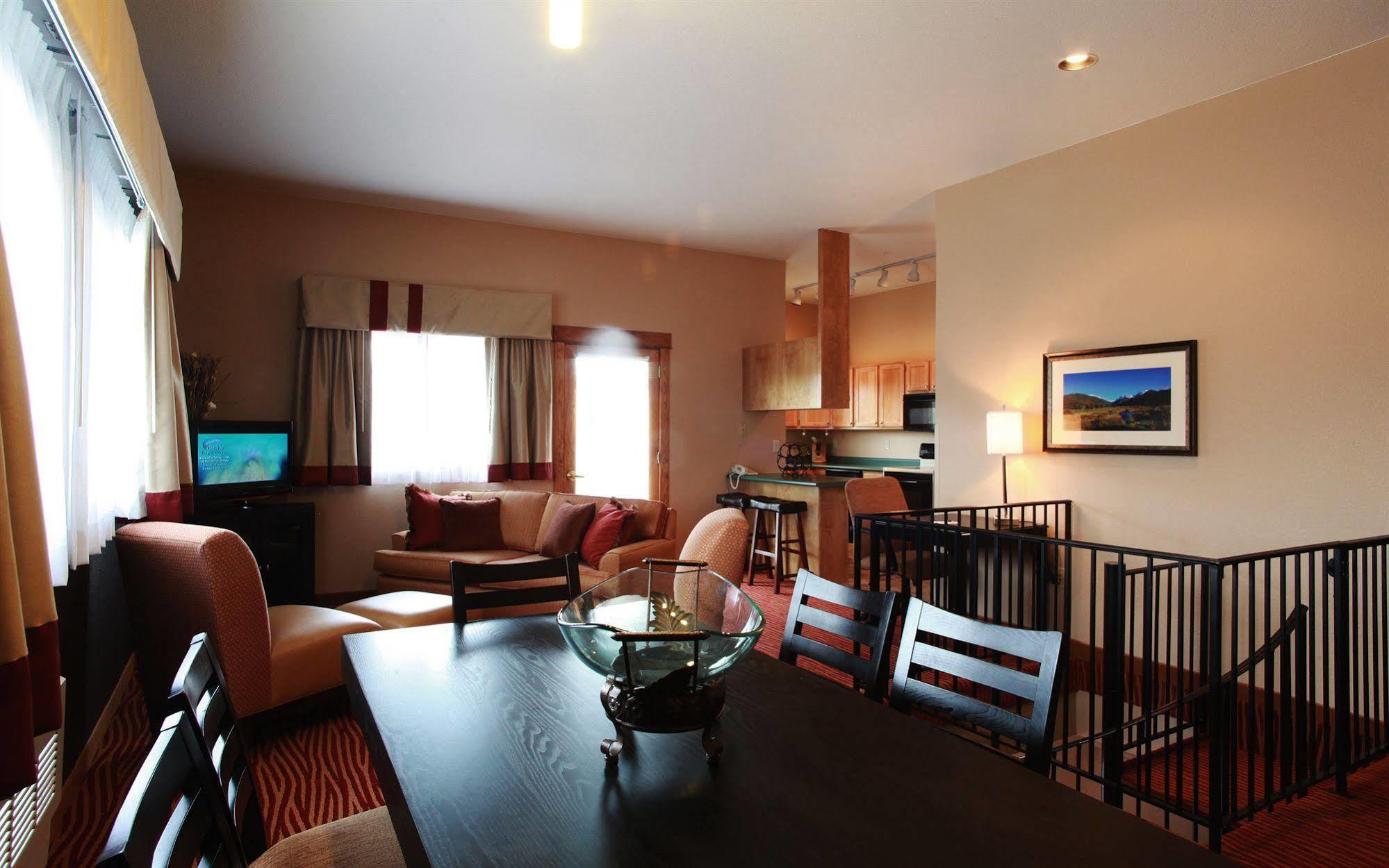 The Hotel 4*