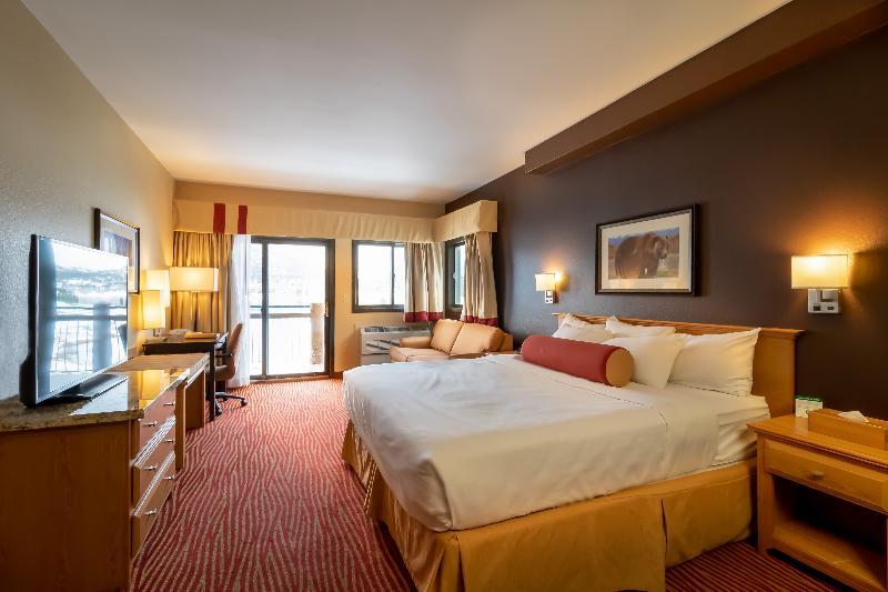 The Hotel 4*